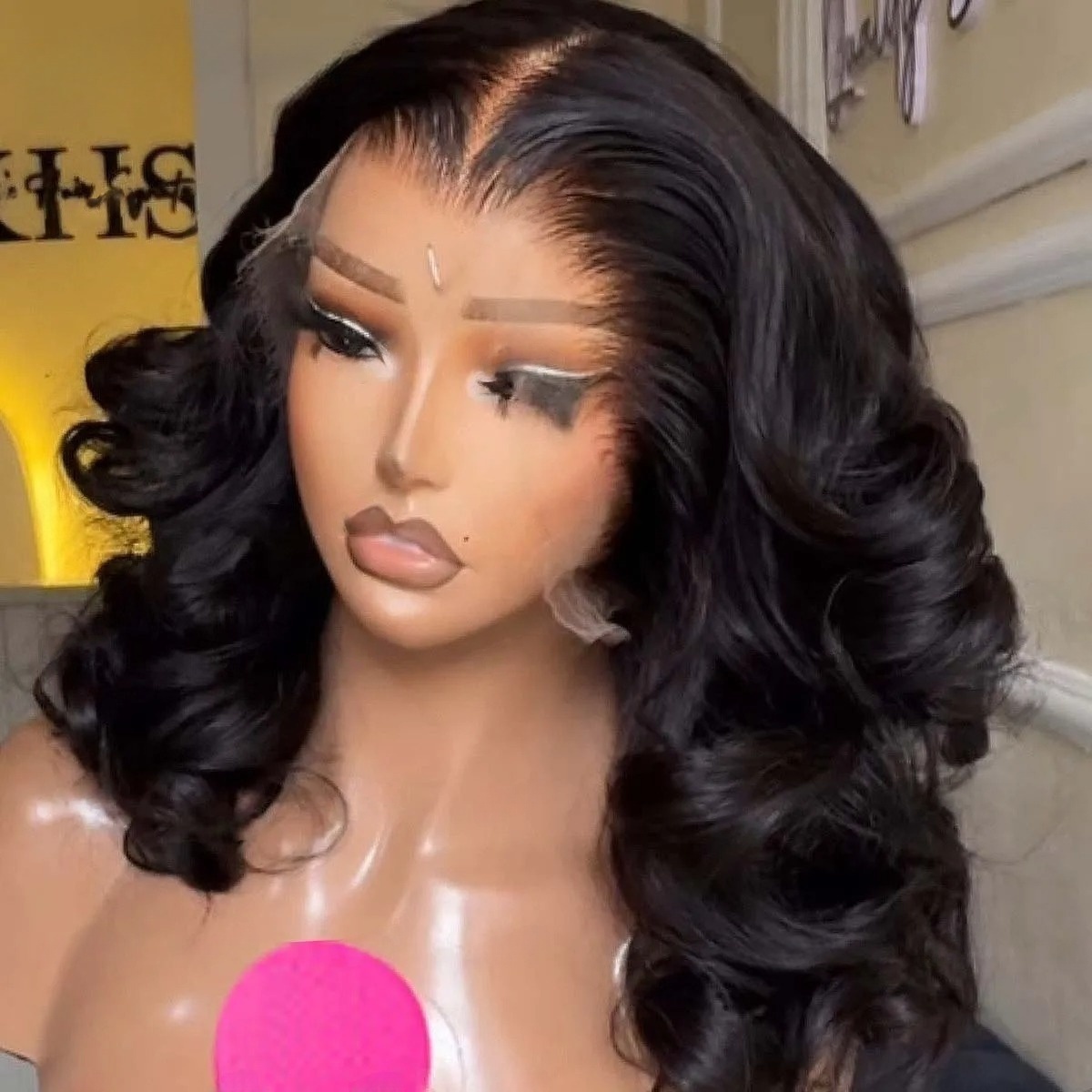 Pre Parted 13X4 Lace Front Bob Wig - Peruca Sintética Preta Curta Bob Ondulada